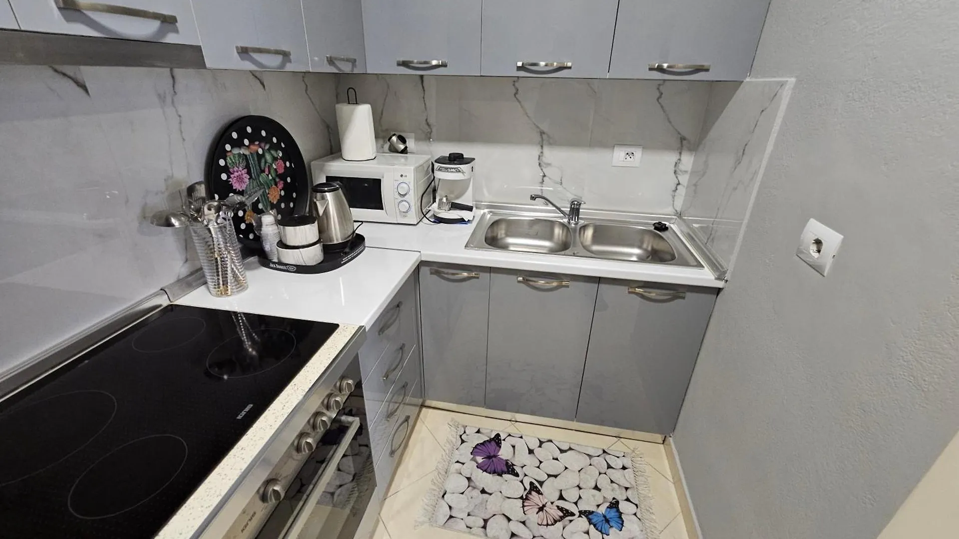 Tirana Center Apartment 12